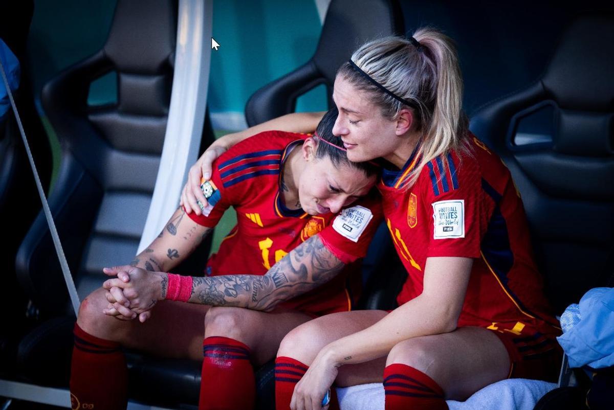 Alexia Putellas y Jenni Hermoso lloran de alegría tras clasificarse para semifinales