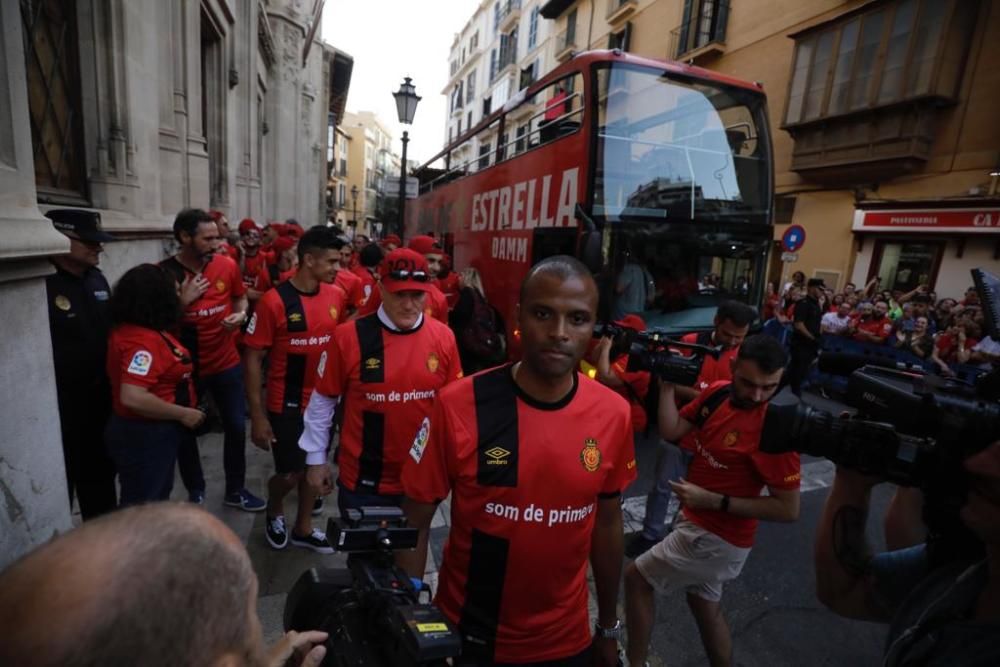 El Real Mallorca celebra el ascenso a Primera División