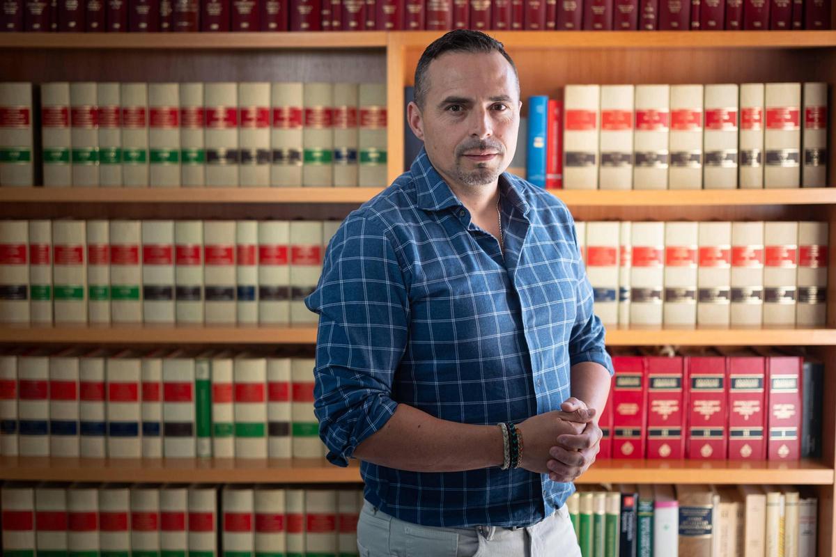 Adasat Goya, en su despacho en el HUC.