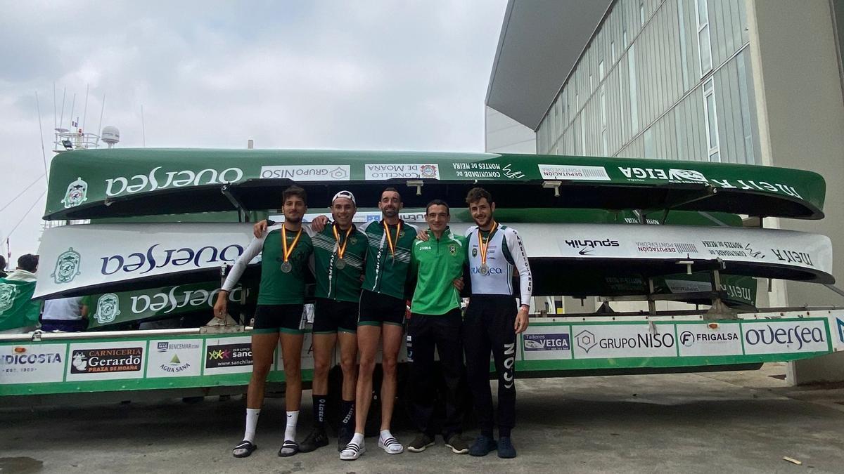 Equipo absoluto masculino de Meira, que fue plata.