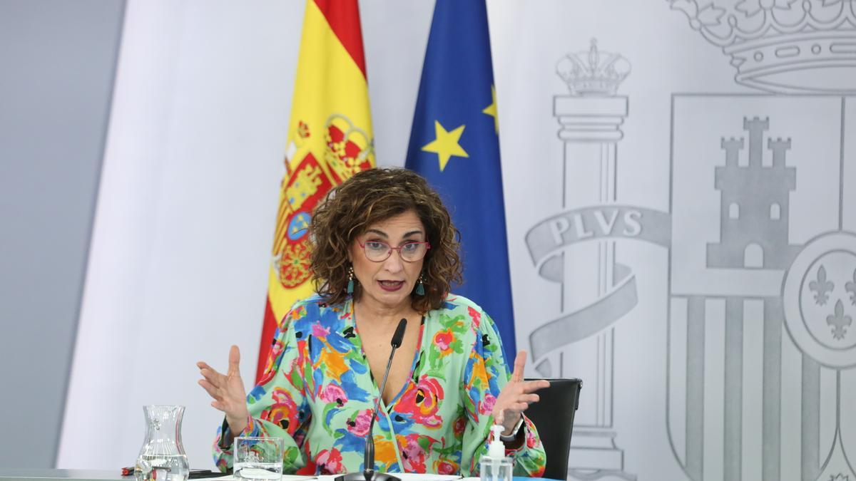 La portavoz del Gobierno, María Jesús Montero, en rueda de prensa posterior al Consejo de Ministros de este 25 de mayo de 2021, en la Moncloa.