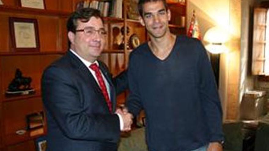José Manuel Calderón seguirá siendo la imagen de Extremadura