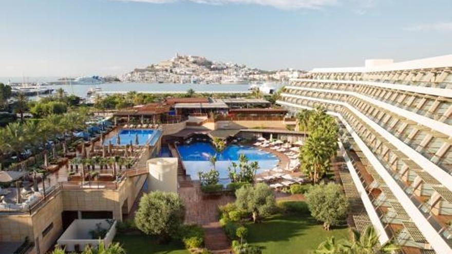 Así son los dos hoteles de Ibiza que están entre los mejores del mundo