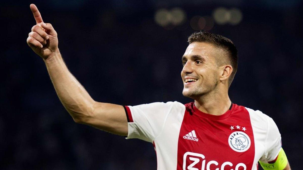 Tadic señaló el camino del triunfo del Ajax
