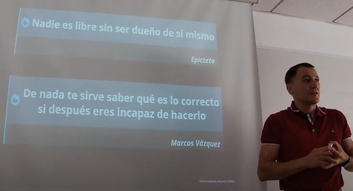 Un momento del paso TRiCaRE de gestión emocional