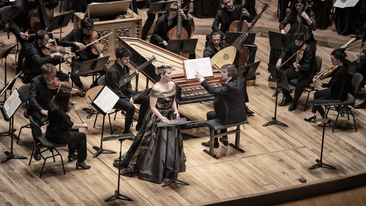 La actuación en el Palau de la Música de València de los instrumentistas y coristas de Il Polo d’Oro.