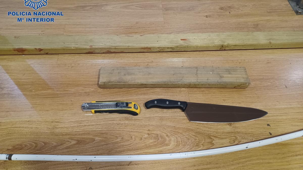 Sichergestellt in Can Pastilla: Messer, Cutter, Eisenstange und Holzstock