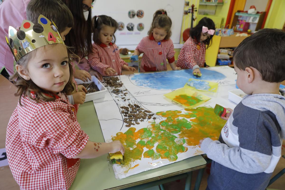 La escuela infantil Gloria Fuertes de Gijón, una escuela de cuento que usa relatos infantiles para enseñar