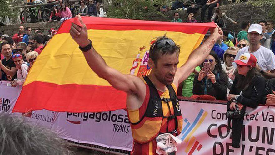 Luis Alberto Hernando, tras completar en primer lugar los 85 km