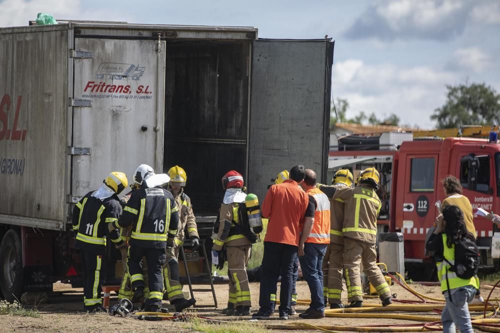 Simulacre d''accident amb drons a l''aeroport.