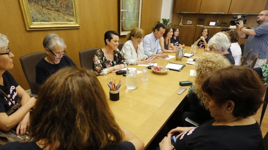 Compromís afea al PSOE hacer un &quot;uso partidista&quot; de la reunión con las aparadoras