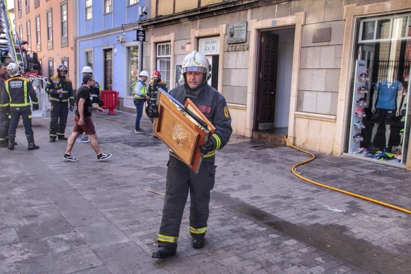 Incendio en el Ateneo lagunero