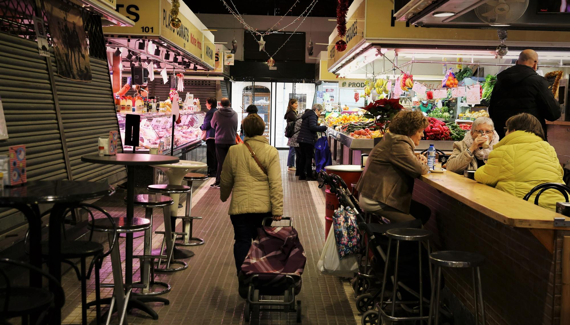 Interior del Mercat del Centre de L'Hospitalet de Llobregat.