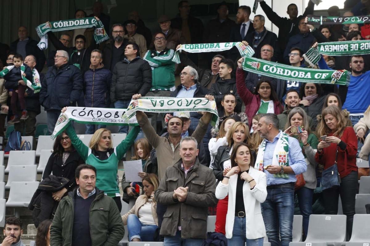 Los aficionados en El Arcángel