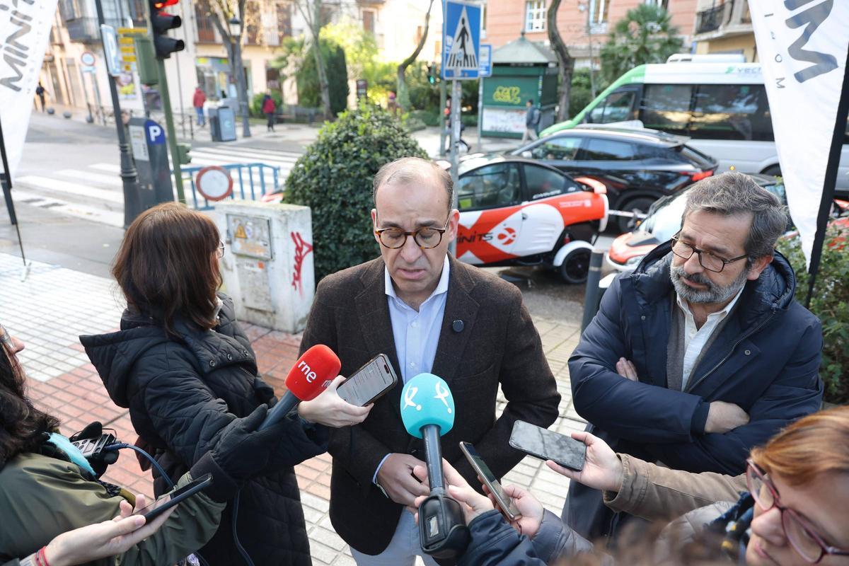 Galería | Así ha sido la presentación de los nuevos microvehículos eléctricos en Cáceres