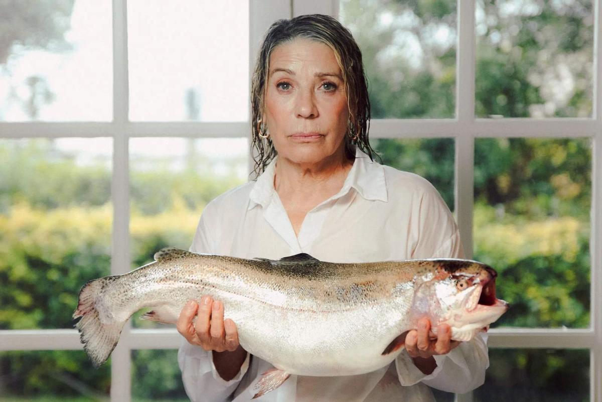 La actriz Emma Vilarasau en una imagen promocional de 'La truita', comedia que recalará en el Poliorama.