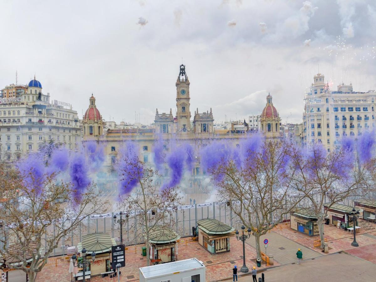 El palco del 8 de marzo: El día de ellas