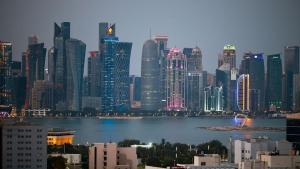 DOHA (Qatar), 20/03/2026.- (FILE) - The skyline of Doha, Qatar, 08 March 2026 (reissued 20 March 2026). 70% of the maritime shipping in the Strait of Hormuz has declined since tensions in the Persian Gulf Region increased on 28 February 2026. According to the International Food Policy Research Institute IFPRI, a prolonged closure of the Strait of Hormuz could affect fertilizers and food production costs, with 30% of global fertilizer passing through the Strait. (Catar) EFE/EPA/HANNIBAL HANSCHKE