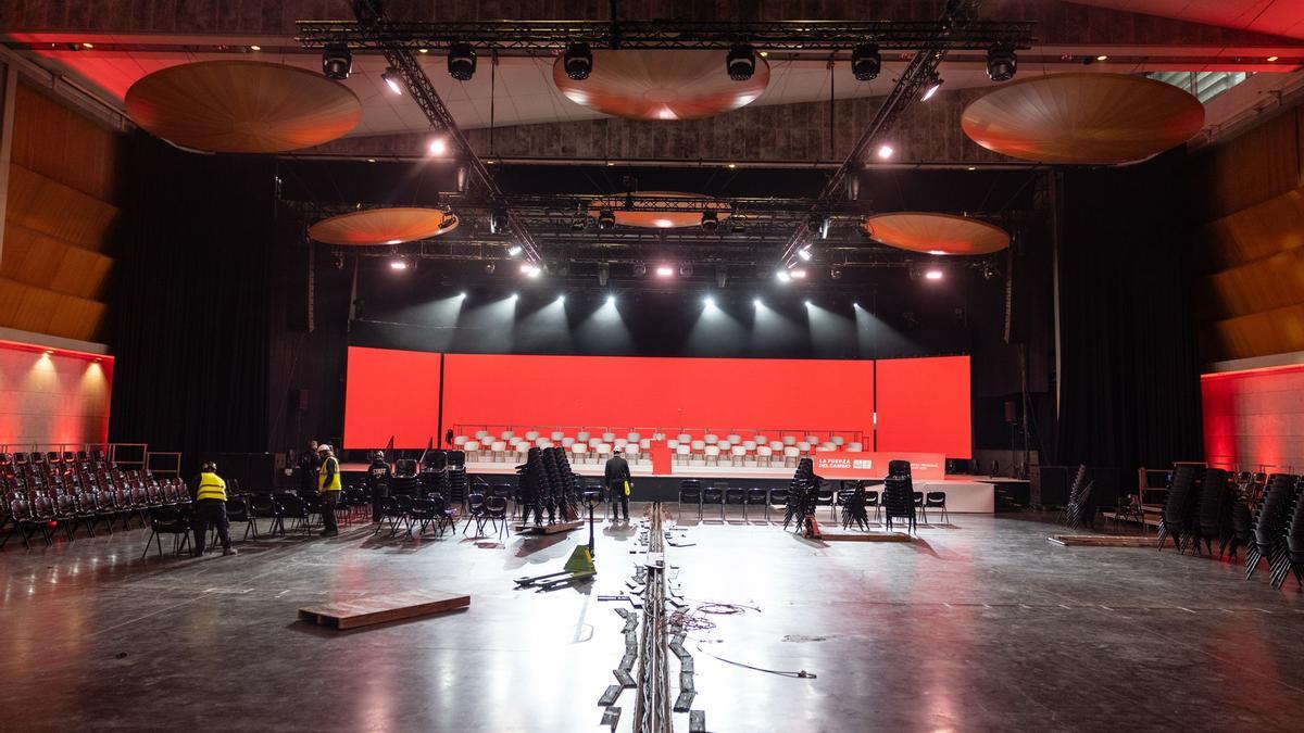 En imágenes | Zaragoza ya se prepara para el Congreso del PSOE Aragón