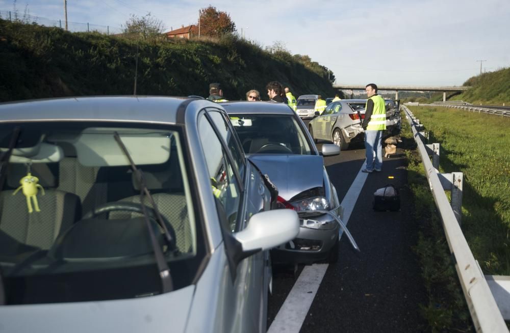 El accidente ocurrió en sentido salida de la ciudad (A Coruña-Santiago).