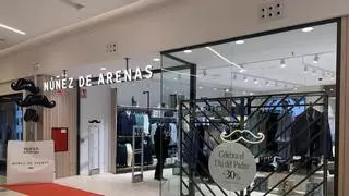 Núñez de Arenas aterriza en Vigo con su primera tienda: sastrería y sport en el centro comercial Gran Vía