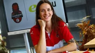 Kristine Vitola, presentada con el Casademont Zaragoza: "Enero está muy lejos, mi trabajo es venir, entrenar duro y rendir"