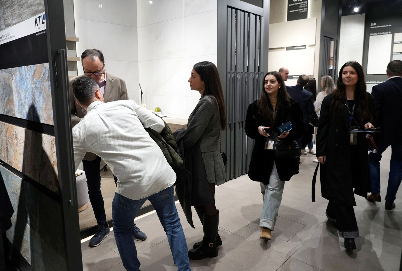 Galería de fotos en Cevisama 2025: Las mejores imágenes de este jueves en la feria de Valencia