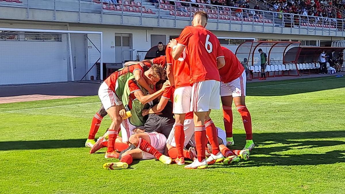 Los portugueses celebran el primer gol