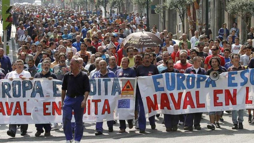 Miles de personas se manifestaron en verano de 2013 contra la condena al naval de Bruselas. // J. Santomé