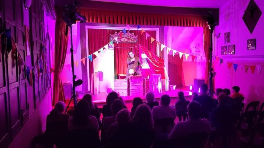 "La Semilla", un teatro de títeres que enseña a cultivar el potencial de la infancia en Castrillón