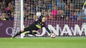 aguasch35467995 barcelona     10 09 2016      deportes          cillessen ob160910231213