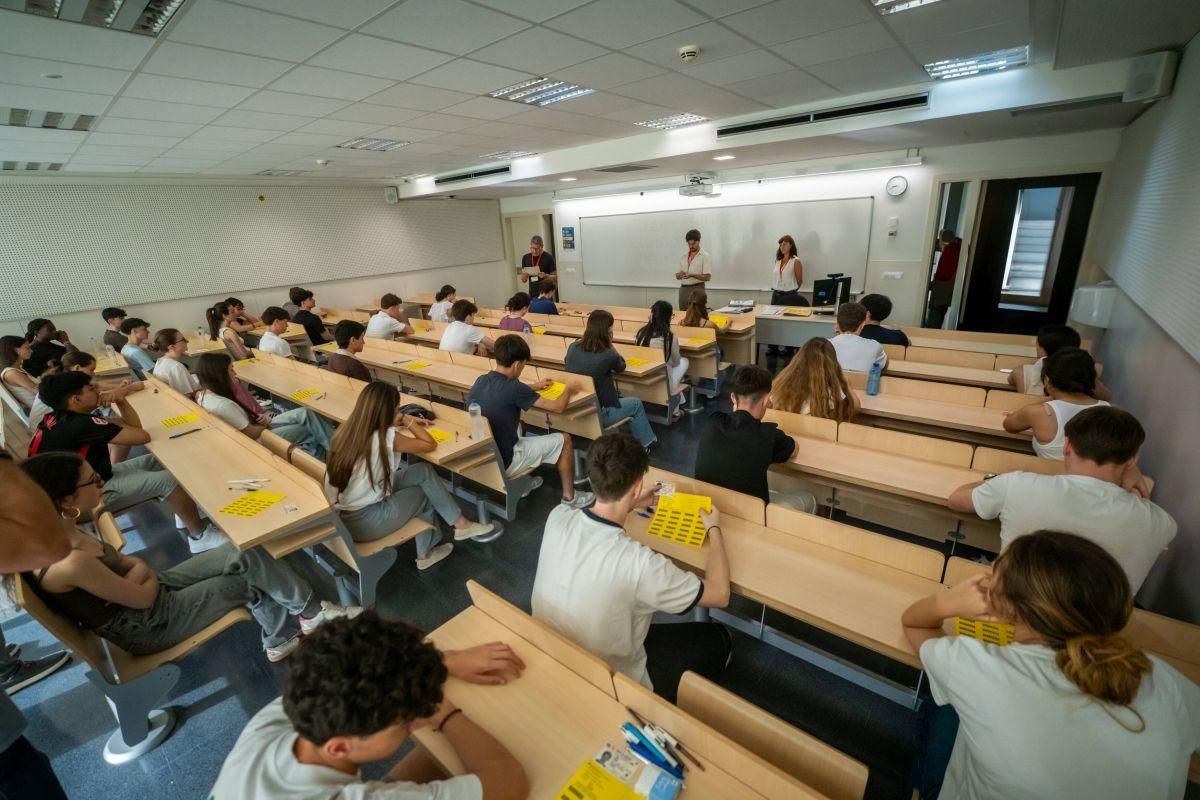 Primer exámen de las PAU en la Facultat de Dret de la UB