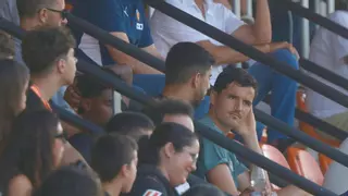 Corberán se carga a Hugo Guillamón