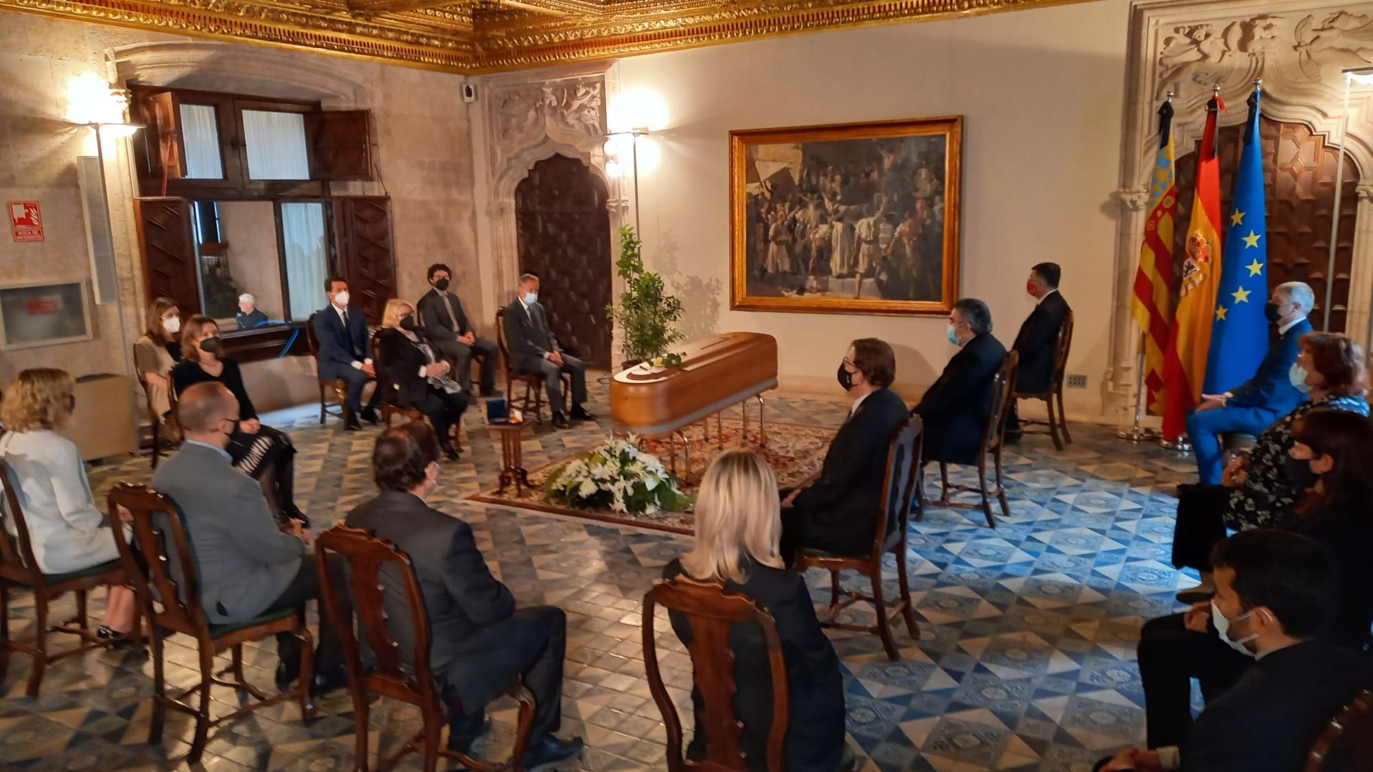 Capilla ardiente de Francisco Brines en el Palau de la Generalitat