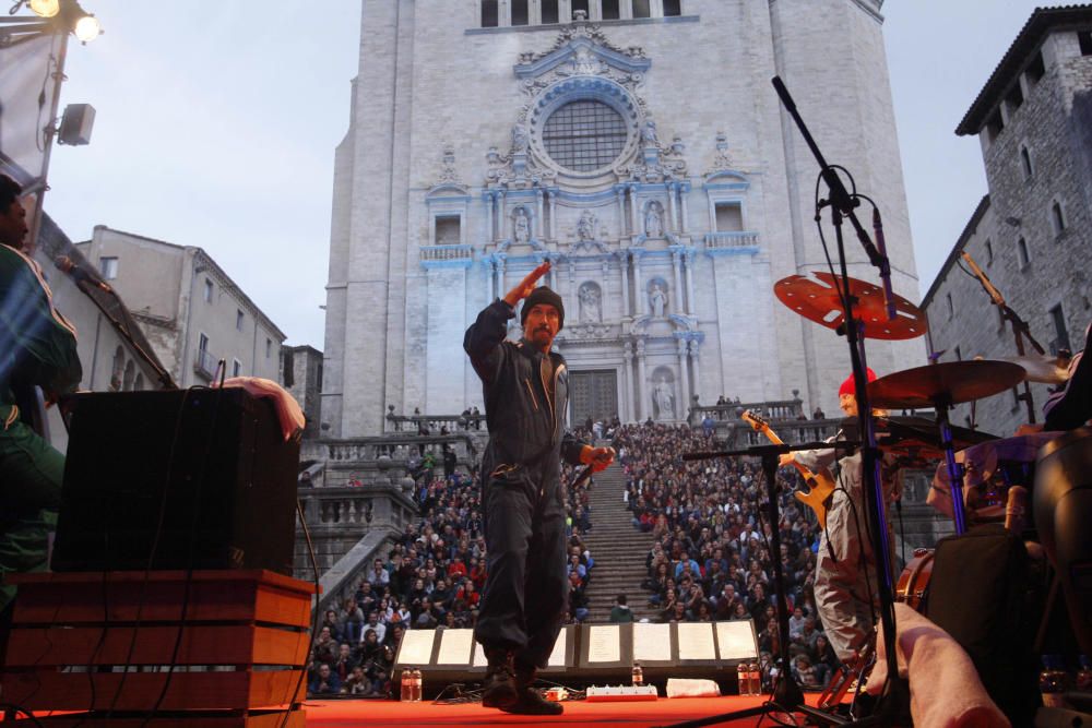 Macaco tanca el festival Strenes