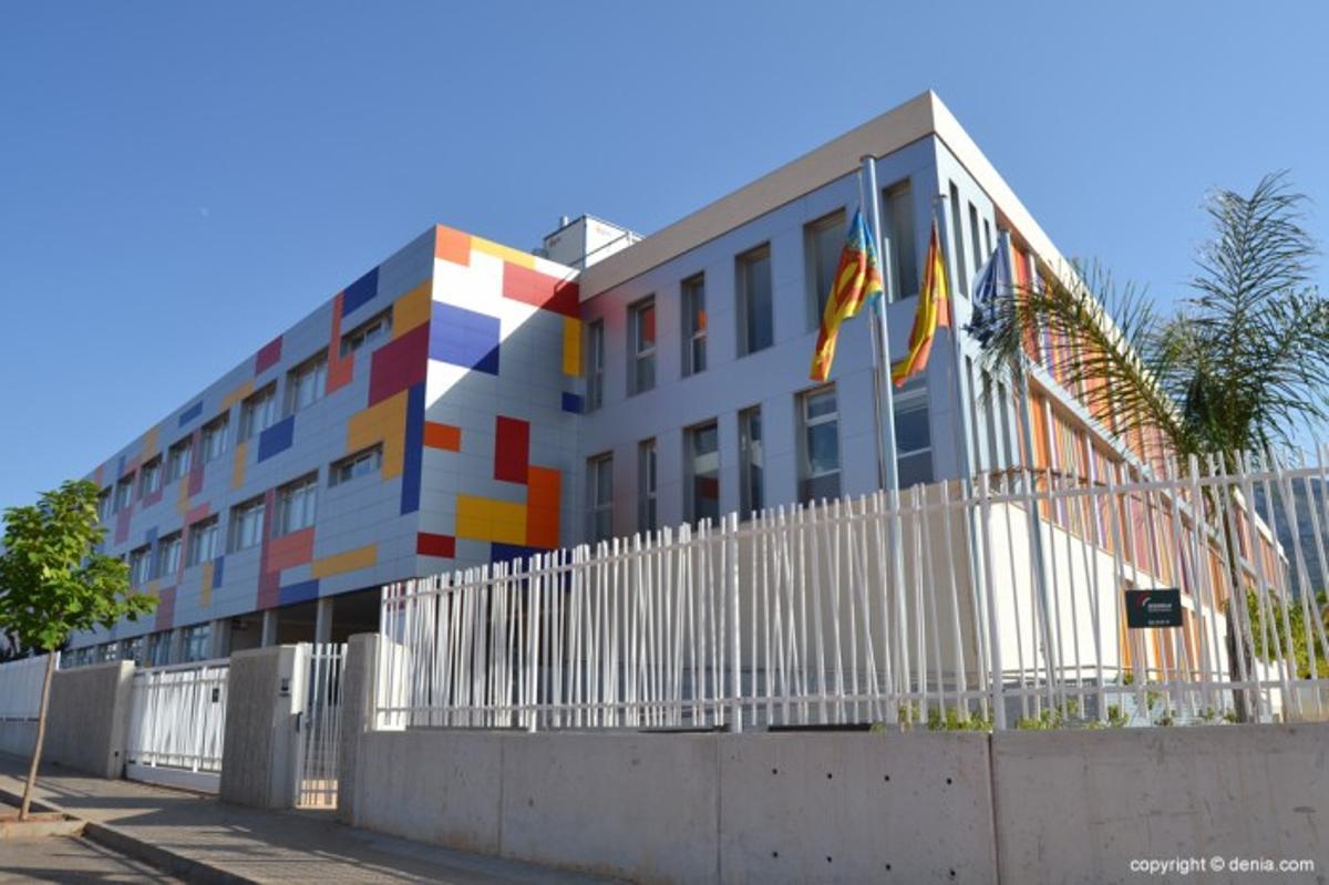 Fachada del IES Sorts de la Mar