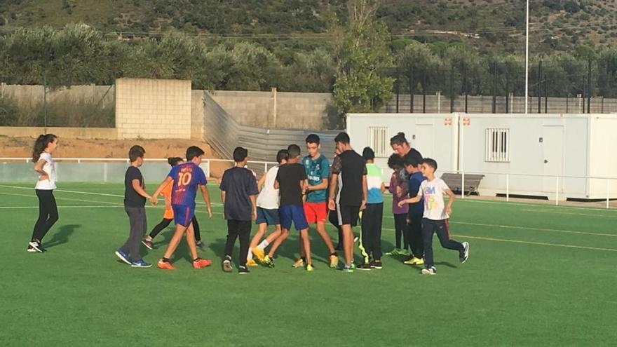 La Fundació del Barça torna a impulsar el projecte educatiu FutbolNet a Roses