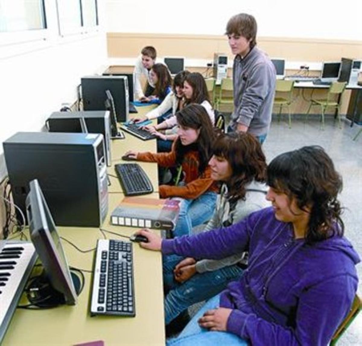 Alumnos de bachillerato del IES Jaume Callís de Vic, el año pasado.