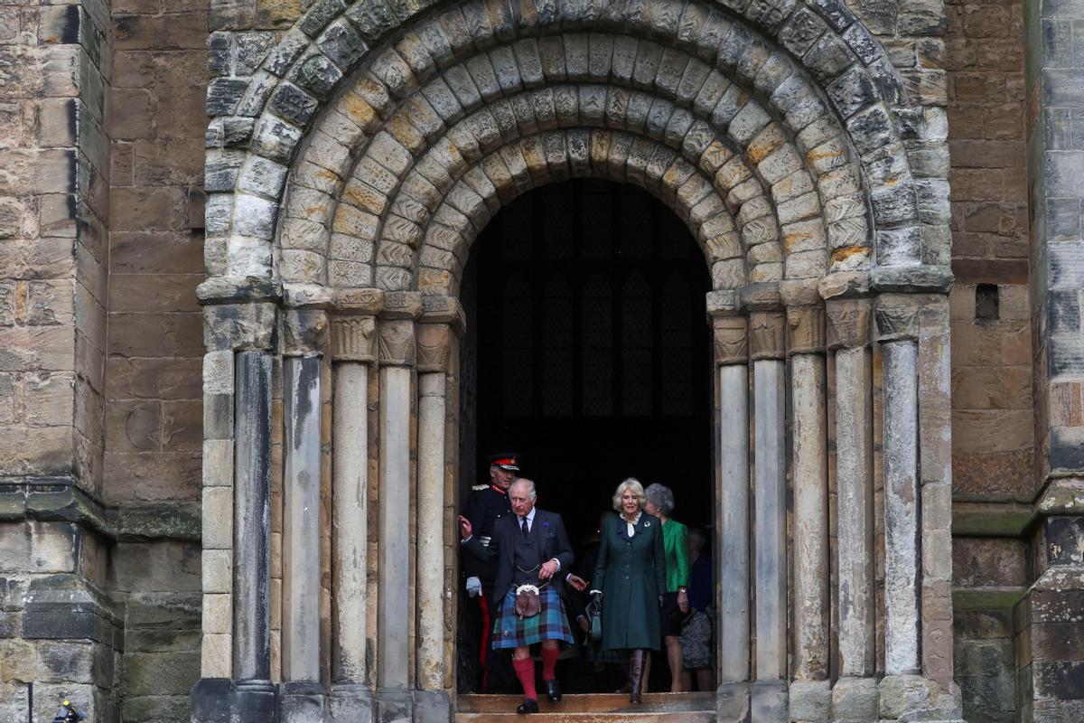 El rey Carlos III y Camila vuelven a Escocia: primer acto público tras el luto por la reina Isabel