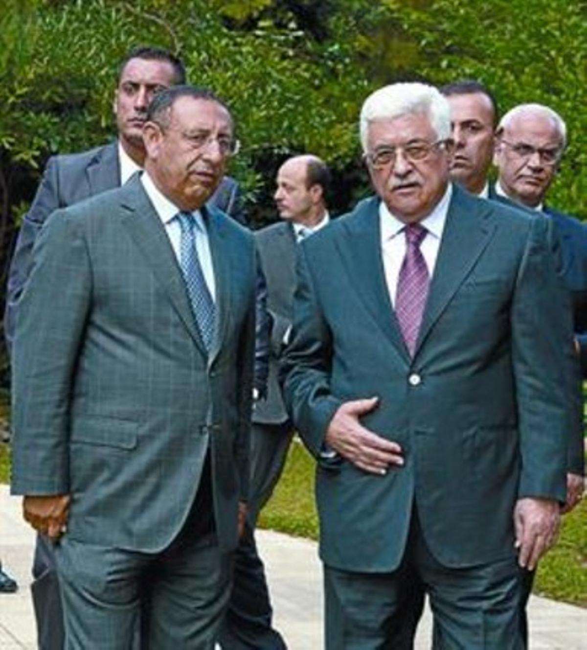 Abbás y Amrani se reunieron en Barcelona, ayer.