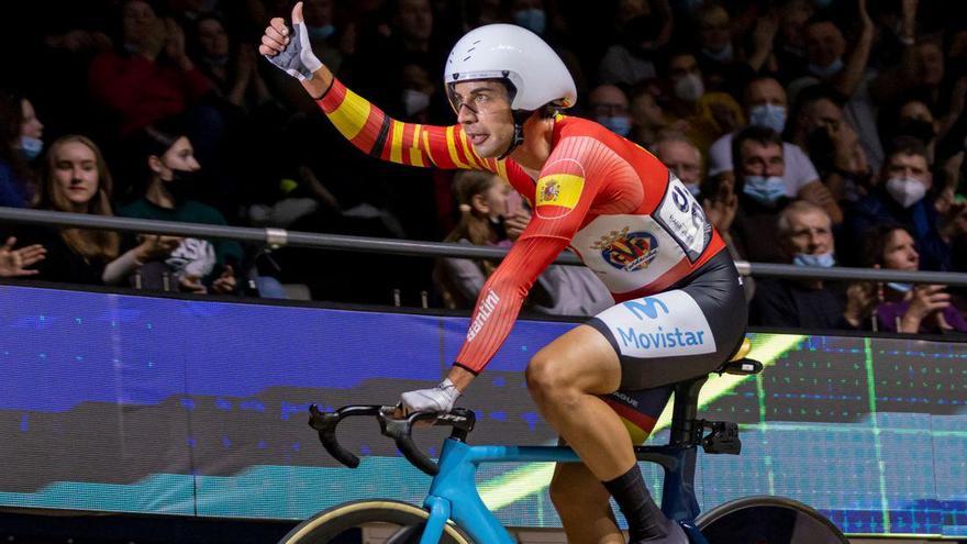 Doblete de Mora para liderar la Champions del ciclismo en pista