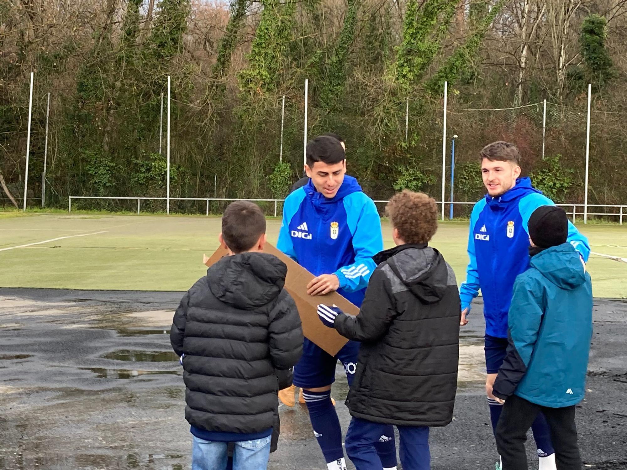 EN IMÁGENES: El Oviedismo inunda El Requexón en la previa de Reyes