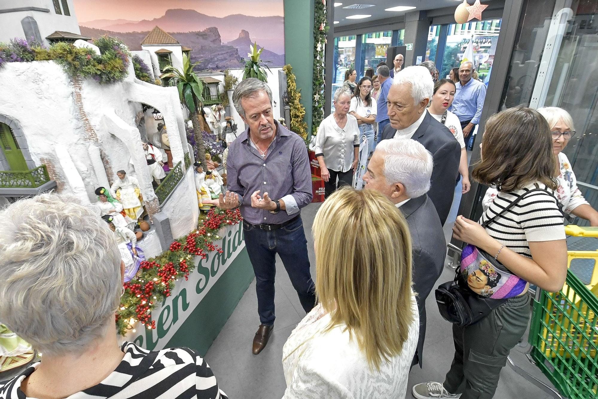 Inauguración del belén de Hiperdino