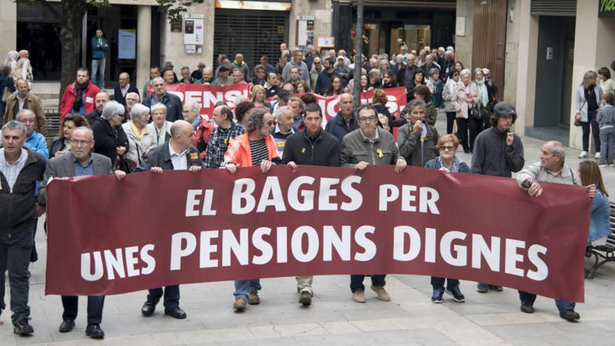 150 persones reclamen a Manresa unes pensions dignes