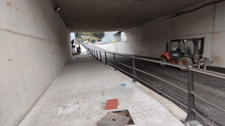 Langreo paga los sobrecostes de la obra del ferial de los Talleres del Conde, una obra que el Principado todavía no ha sufragado pese a estar terminada