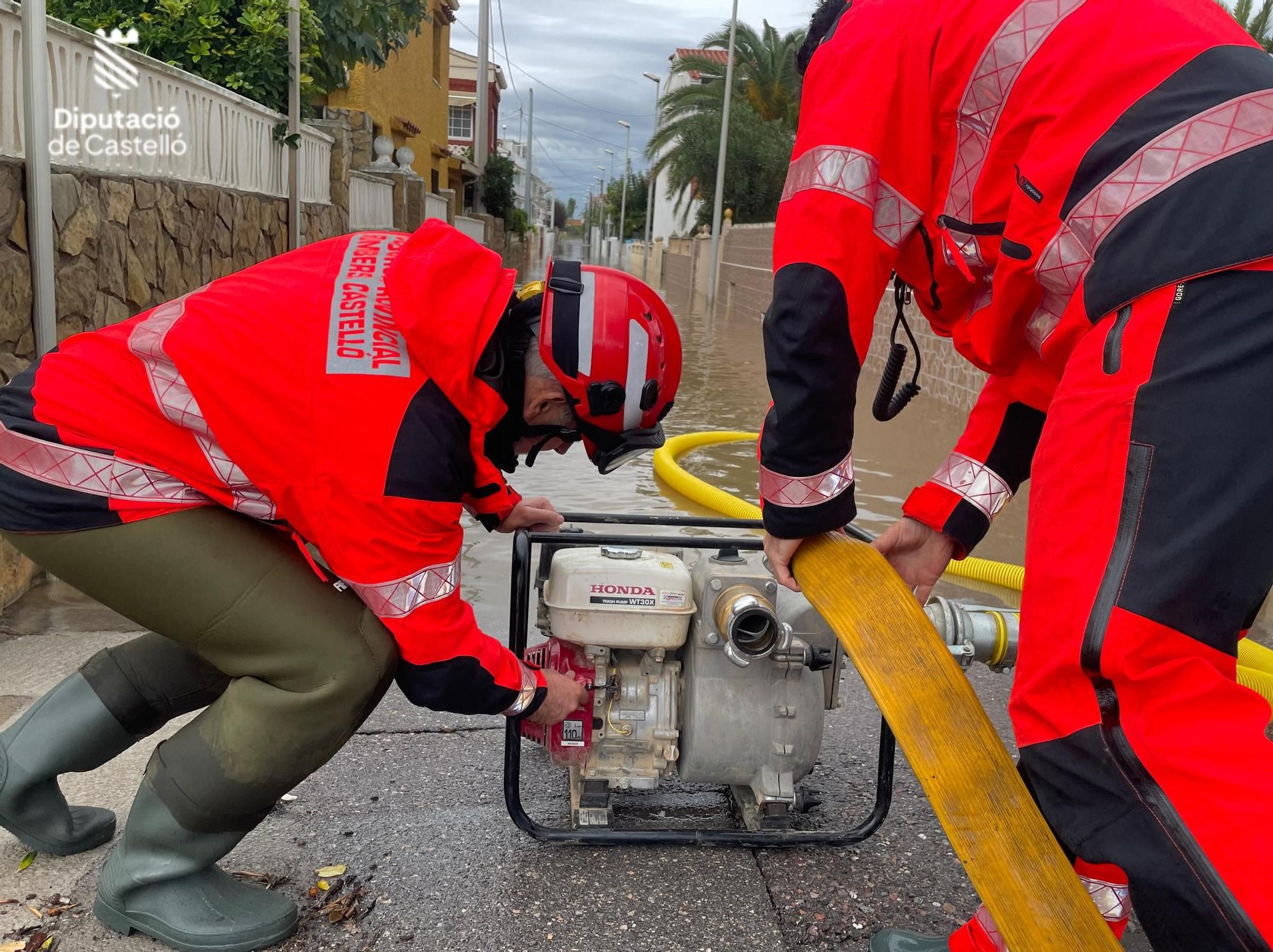 Galería: Las imágenes de las intervenciones de los bomberos duranta la dana