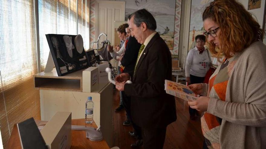 El presidente provincial estuvo en la jornada inaugural y visitó la exposición.