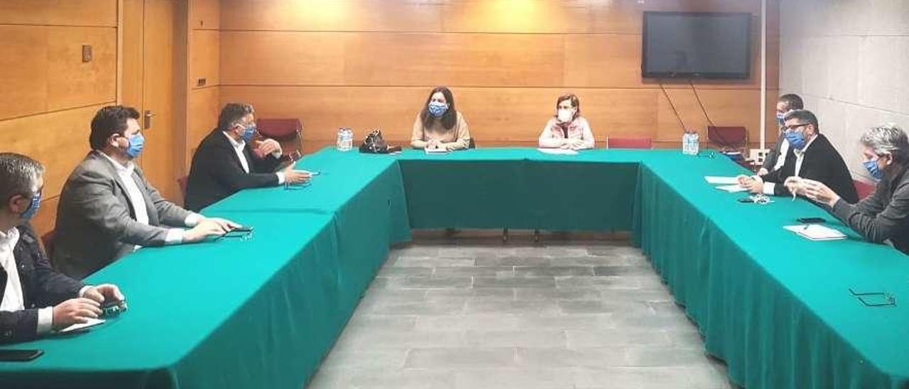 Junta de alcaldes de la Mancomunidade celebrada en el día de ayer. // FdV