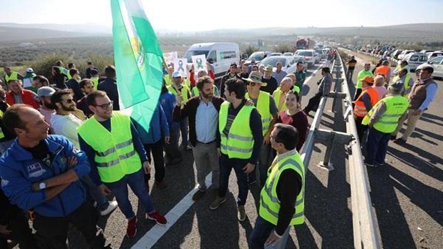 Las organizaciones agrarias califican de &quot;éxito&quot; la ‘tractorada’