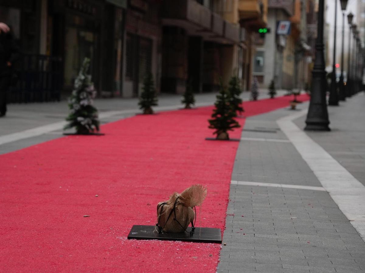 Uno de los árboles de Navidad que han "desaparecido" en San Torcuato.